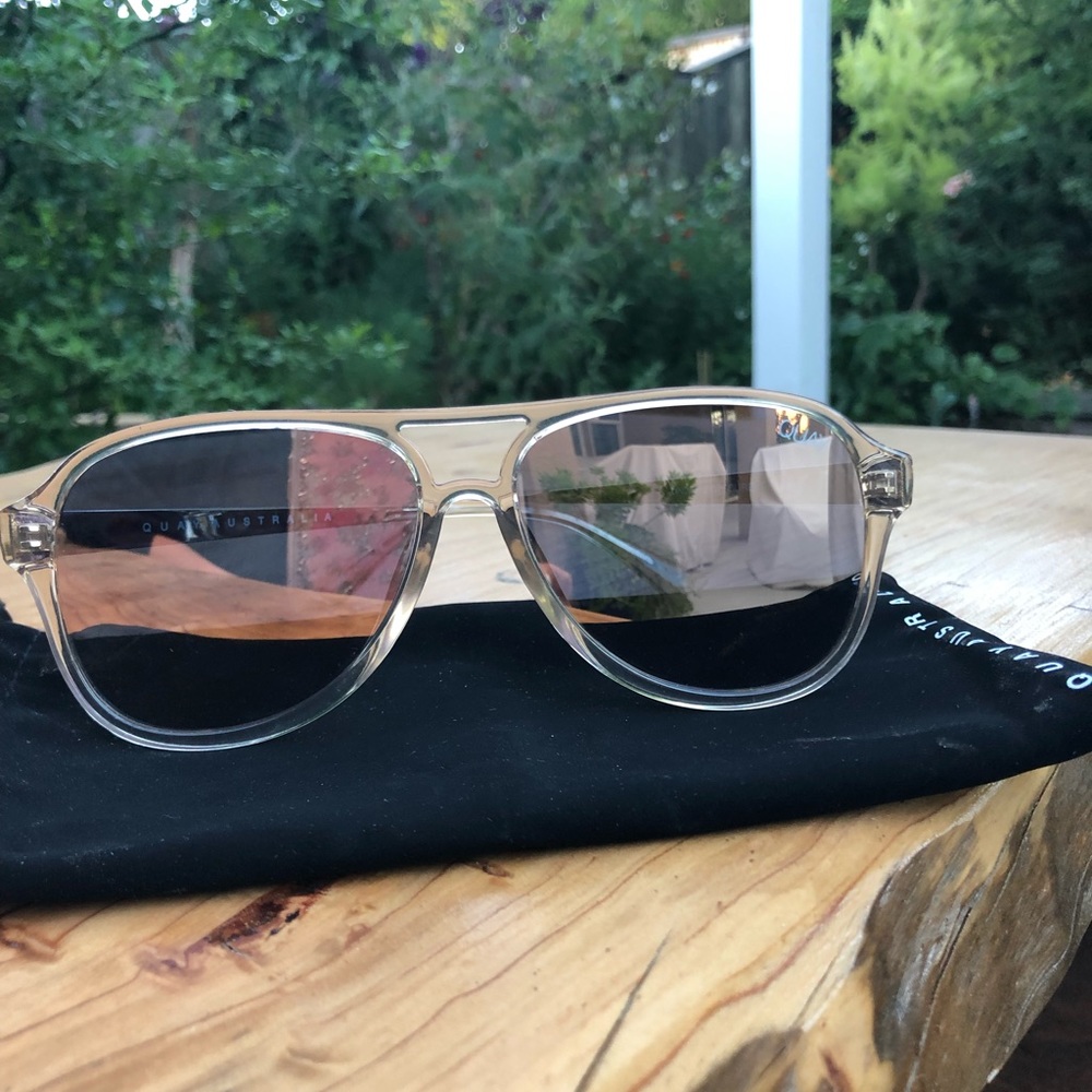 Quay Australia sunglasses mirror aviator NWT